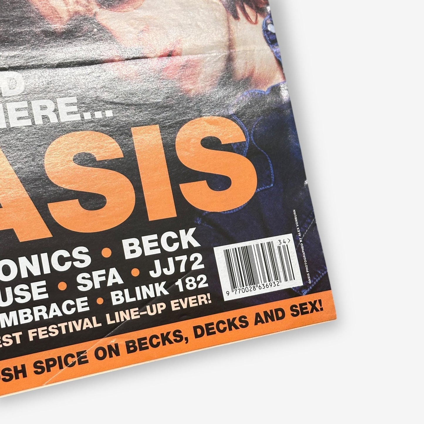 2000 Oasis - The Weekend Stars Here... - NME Magazine