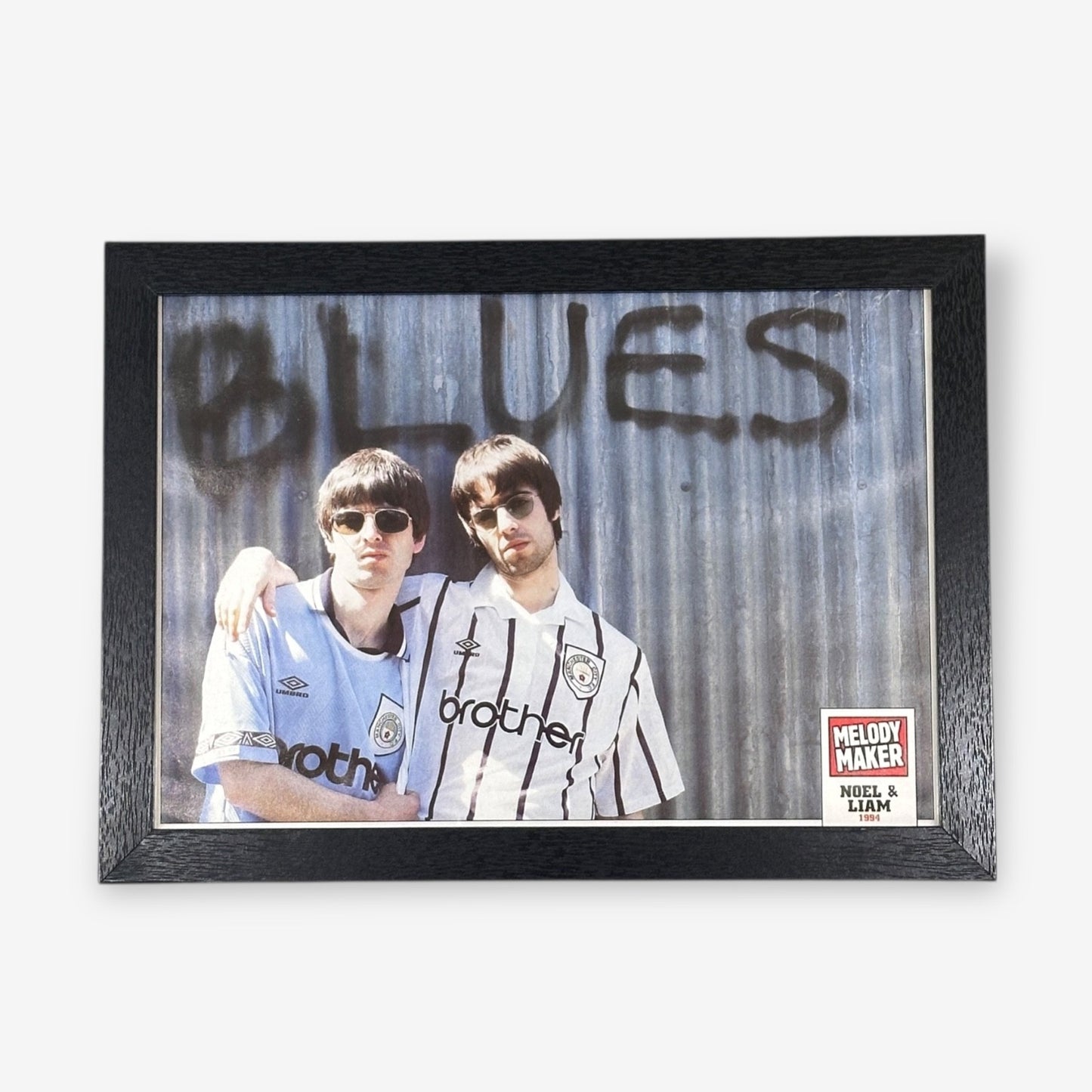 Framed Melody Maker A4 Magazine Poster - Noel & Liam Gallagher 2000