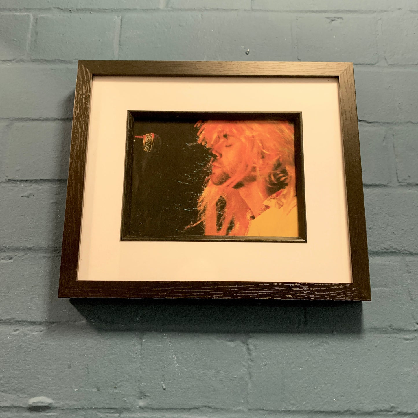 Nirvana - Kurt Cobain Live - Original Framed Magazine Print 6x8"