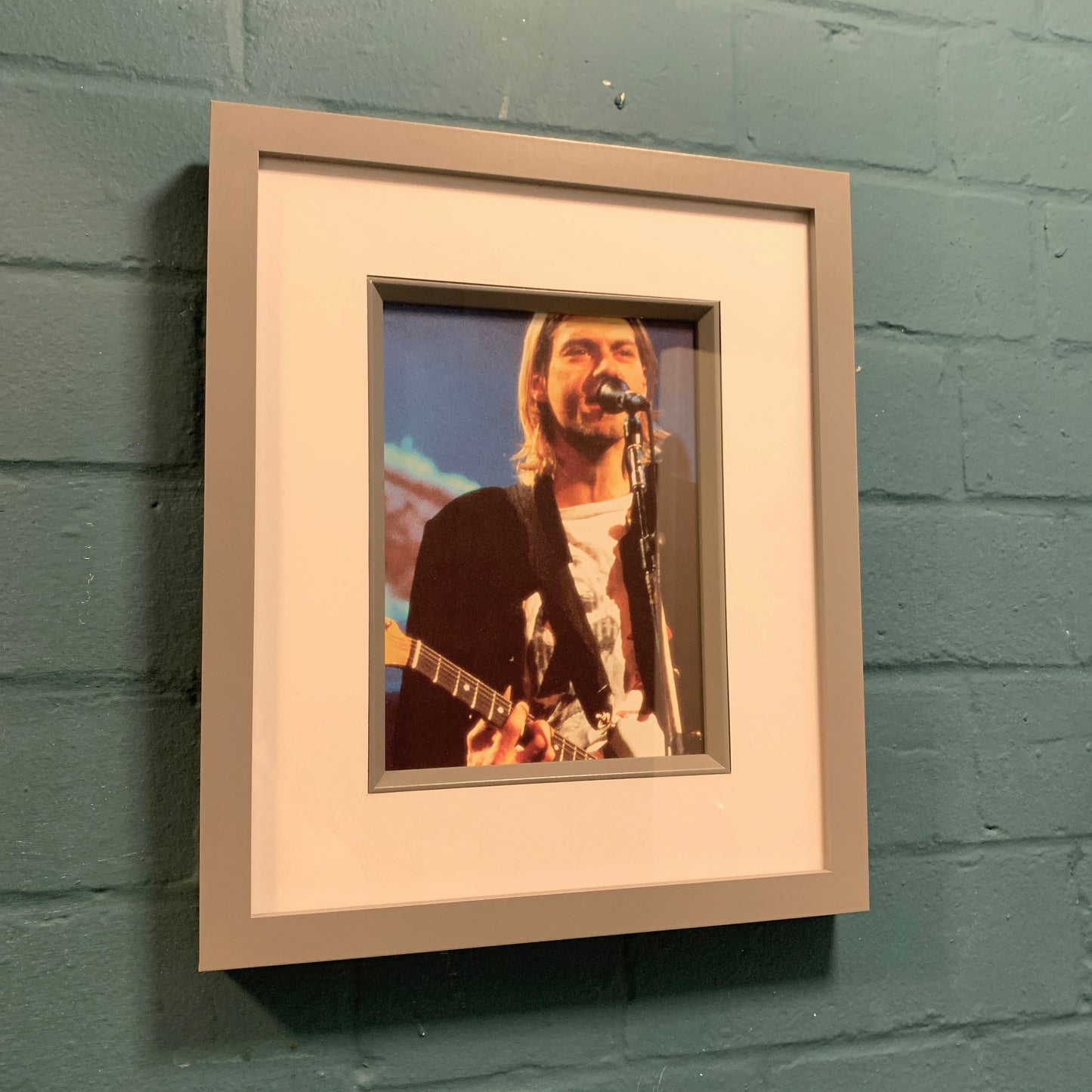 Nirvana - Kurt Cobain Live - Original Framed Magazine Print 6x8"