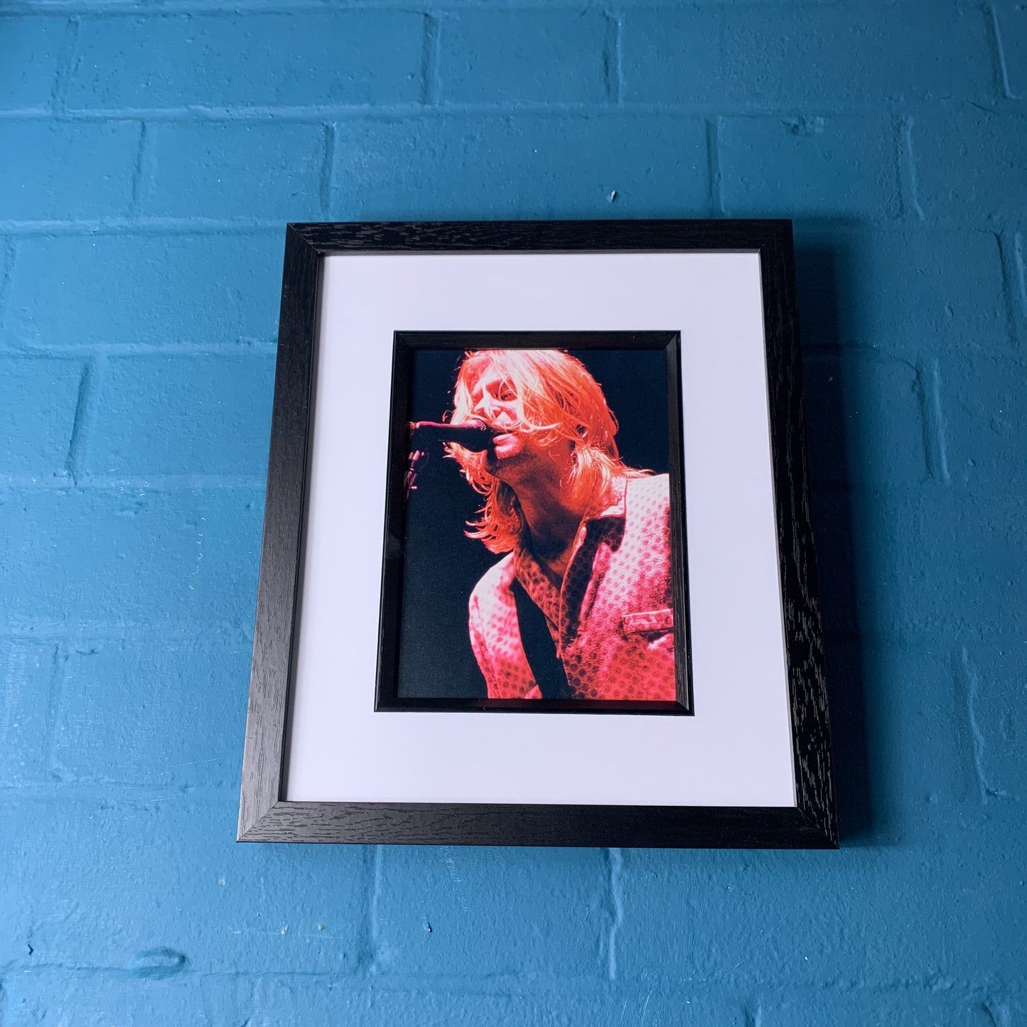 Nirvana - Kurt Cobain Live - Original Framed Magazine Print 6x8"
