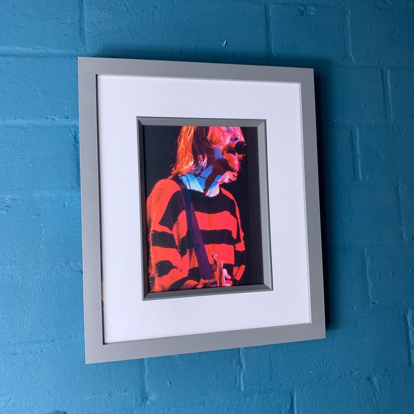 Nirvana - Kurt Cobain Live - Original Framed Magazine Print 6x8"