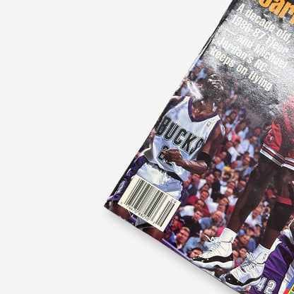 1996 Michael Jordan - Still Soaring - Beckett Basketball Month #74