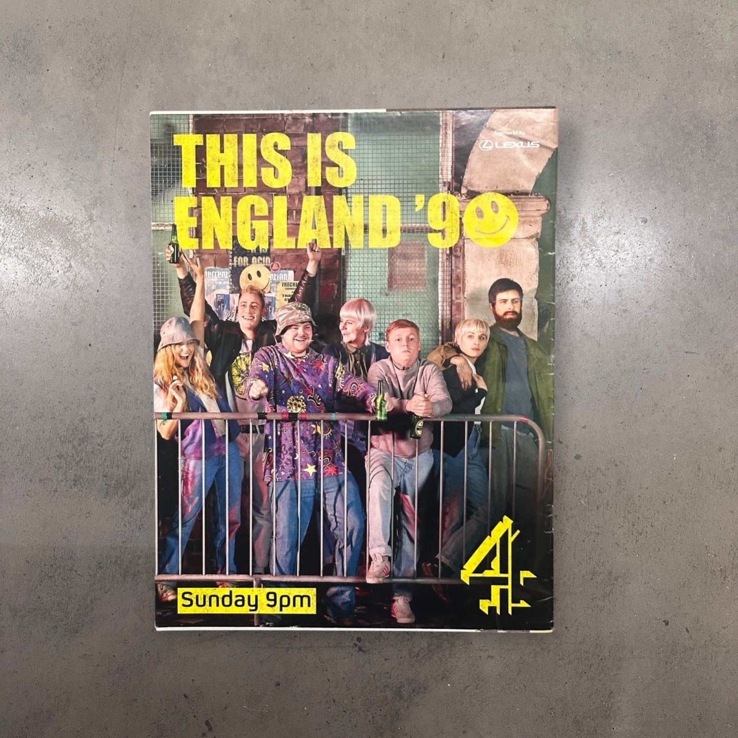 2015 Rihanna - Holy Smoke! - NME Magazine