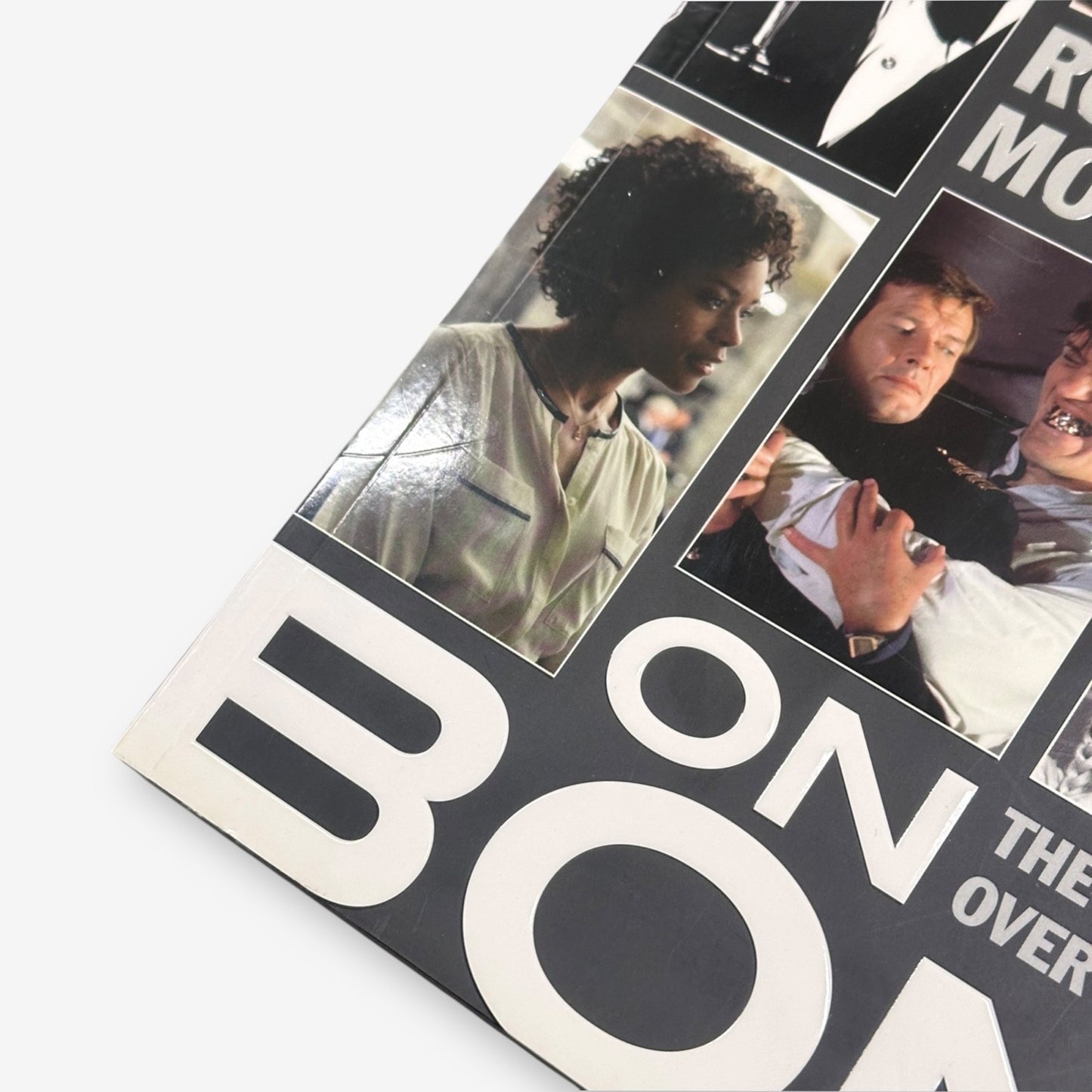 Bond On Bond - The Ultimate Book Paperback Book (Rodger Moore) 2015