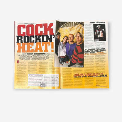 2000 Red Hot Chilli Peppers - Smashes In Australia - Melody Maker Magazine
