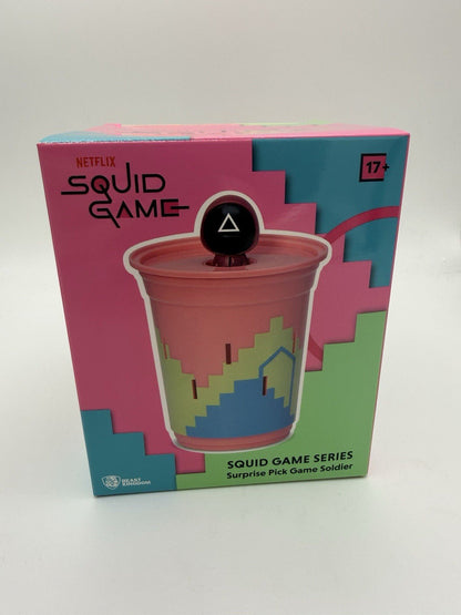 Netflix Squid Game Surprise Pick Game Soldier – Sealed – Beast Kingdom