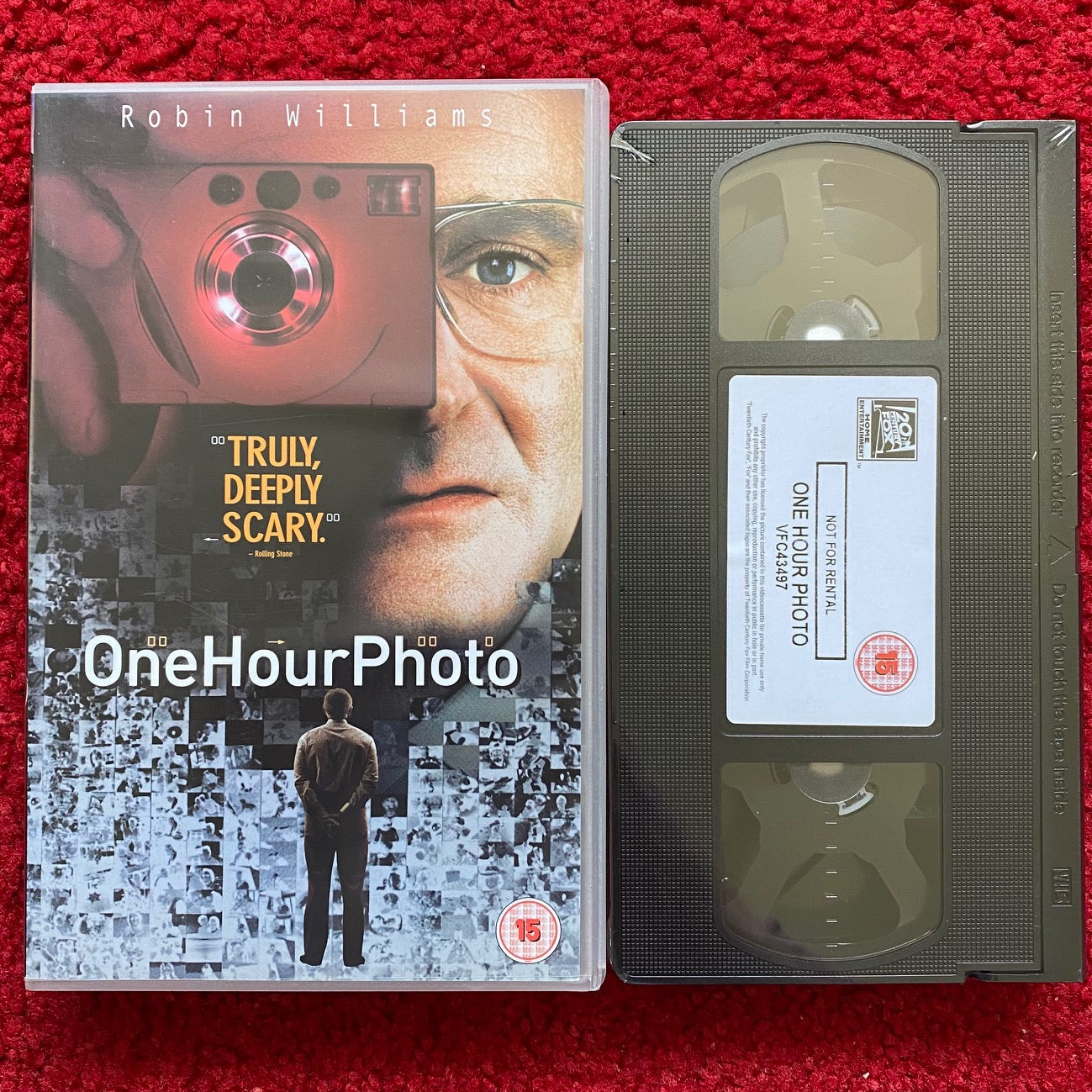 One Hour Photo VHS Video (2002) 22851S-N - NEW & SEALED